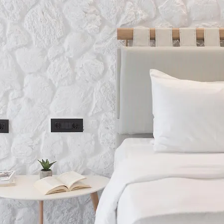 San Panteleimon فندق باراليا بانتالييمونوس