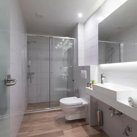 San Panteleimon فندق